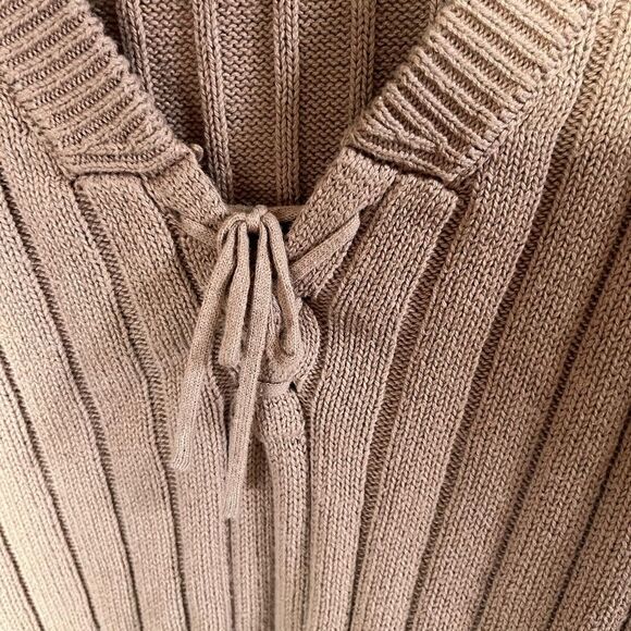 Kendall & Kylie ribbed crop v neck sweater - Picture 4 of 7